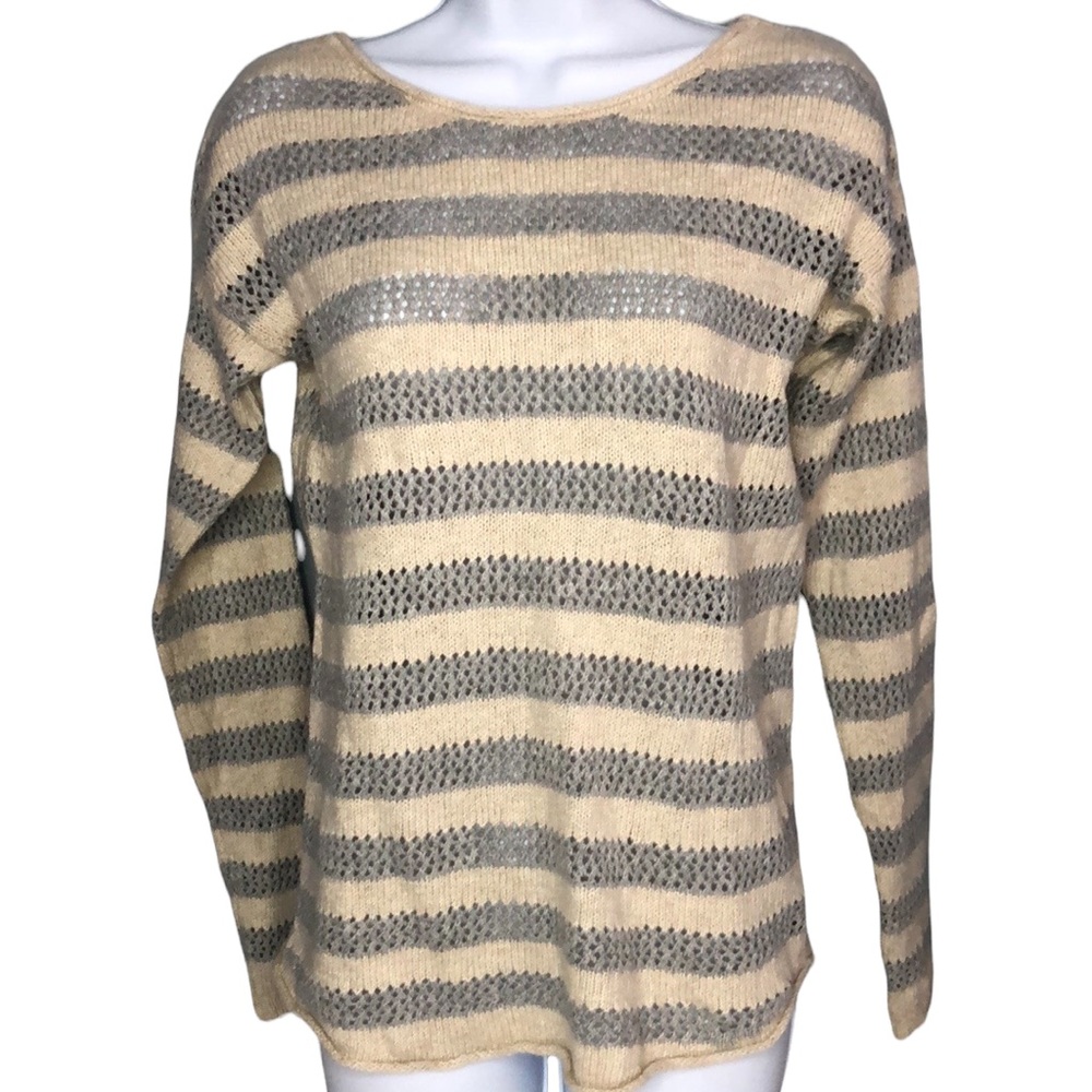 Bethany Mota sweater